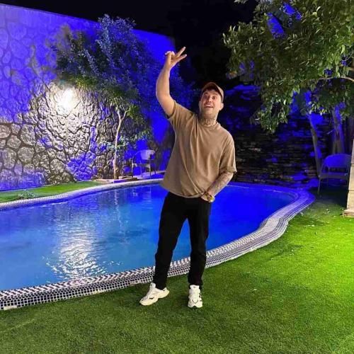 علی احمدیانی بیا بریم اون سر دنیا دوتایی باشیمو دوتا رویا