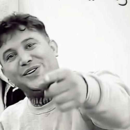 علی احمدیانی سهم من یه چهار دیواری با عکسای یادگاری