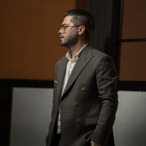 یوسف زمانی یعنی همون عشق ابدی آخه تو راشو بلدی