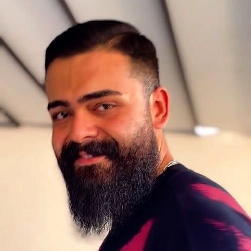 علیراد تو گوشیت عکساشو میبینی هی تولدش براش میگیری کیک