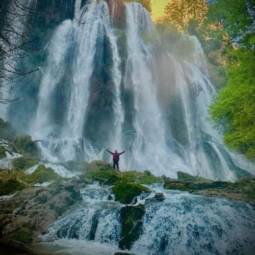 آقا مجتبی چقدر خوشتیپه چه لباسایی امشب پوشیده