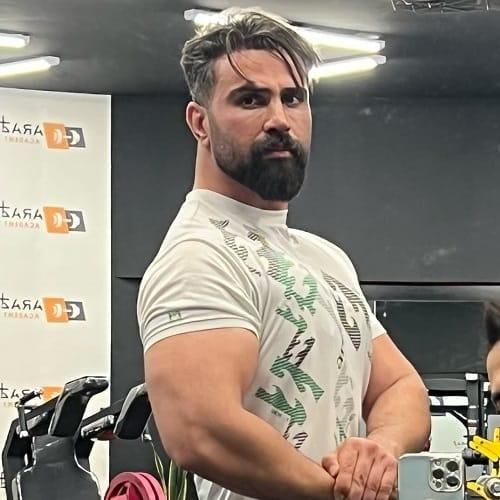 میلاد جواهری سر درد