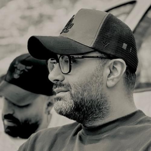 مهدی جهانی توی تنهاییم ماه شبامی مثل مرحم رو همه دردامی