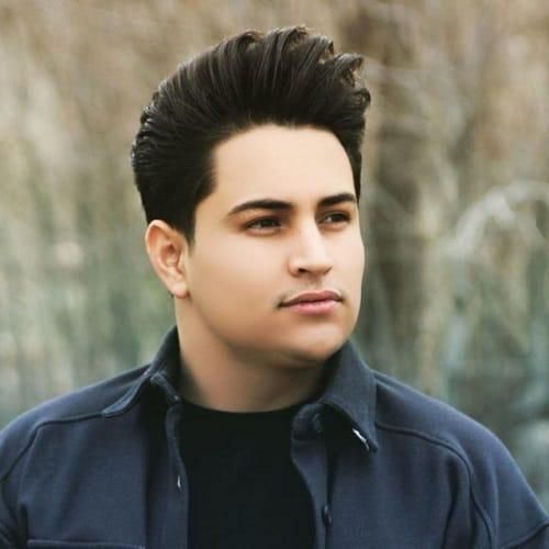 علی یگانه سیگار