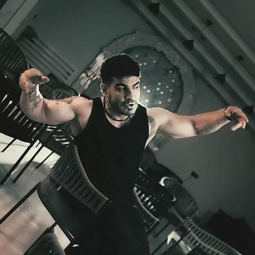 فرهاد فرهادی و فارسیا موشم تا بشی متوجه