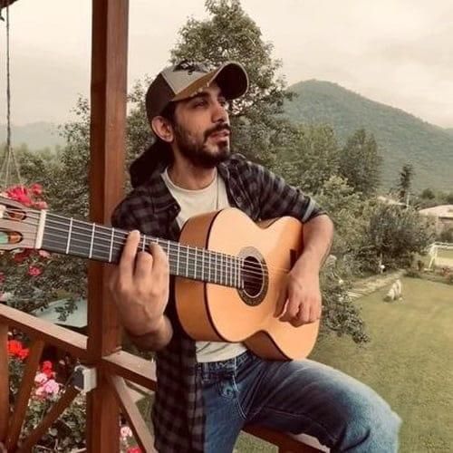 کسری زاهدی ﻫﻨﻮزم ﻋﻄﺮت ﺗﻮی اﻳﻮوﻧﻪ ﺗﻮرو دوﺳﺖ دارم