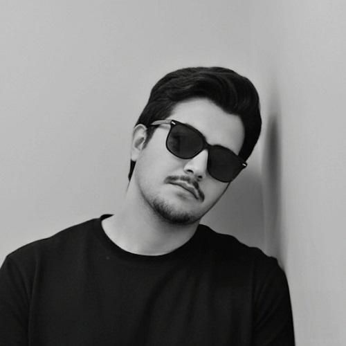 دانلود آهنگ بمیرم واسه دل خون مادر با صدای اهورا